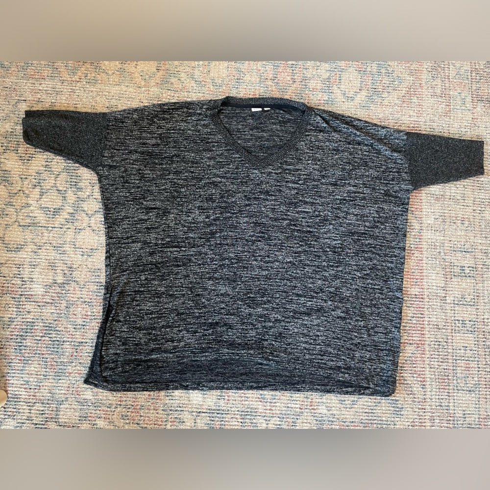 Gap maternity short sleeved sweater top